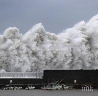 ТРАГЕДИЯ! Тайфунът „Джеби“ в Япония взе 6 жертви (СМРАЗЯВАЩИ КАДРИ)