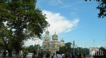 безплатен туристически пешеходен тур варна празника