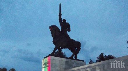 вандали потрошиха осветлението паметника хан аспарух добрич