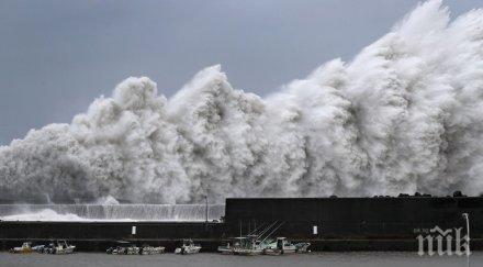 трагедия тайфунът джеби япония взе жертви смразяващи кадри