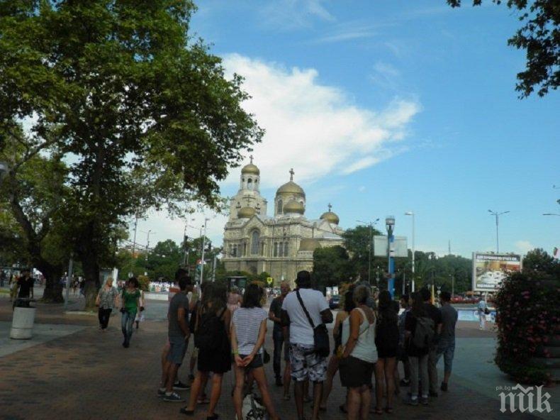 Безплатен туристически пешеходен тур във Варна за празника днес