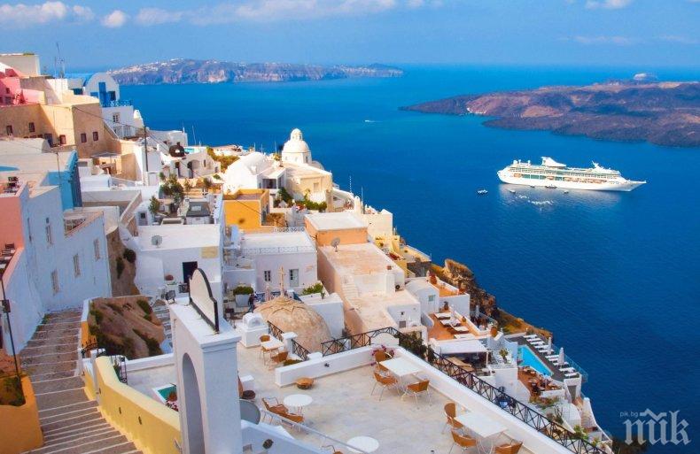 Европейци на юруш за жилища на гръцки острови за зимата