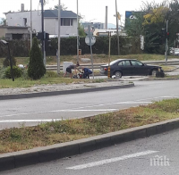 ПЪРВО В ПИК! БМВ помете моторист във Варна (СНИМКА)