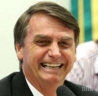 Нападнаха с нож  водещия кандидат за президент на Бразилия
