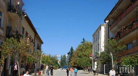 освежават пътните маркировки територията гоце делчев