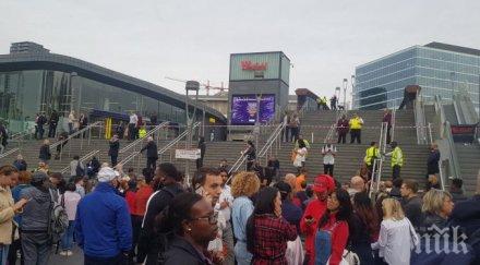 последните минути подозрителна кола блокира търговски център лондон снимки