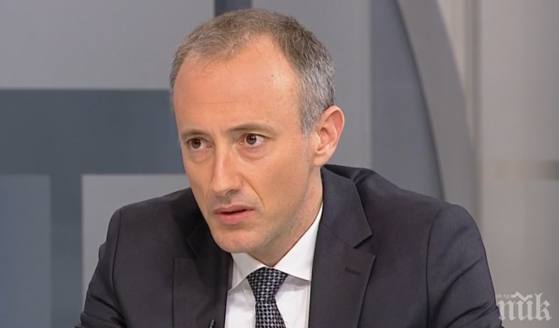 Красимир Вълчев: Увеличението на учителските заплати е голям бюджетен ангажимент Красимир Вълчев: Увеличението на учителските заплати е голям бюджетен ангажимент