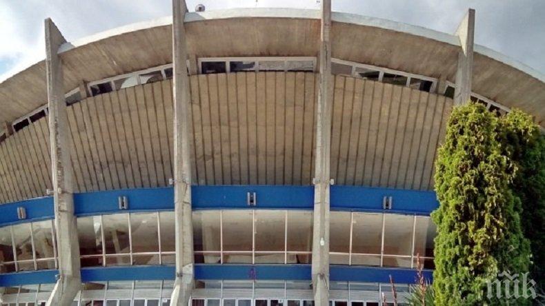 Правят подземен паркинг в Двореца на културата и спорта