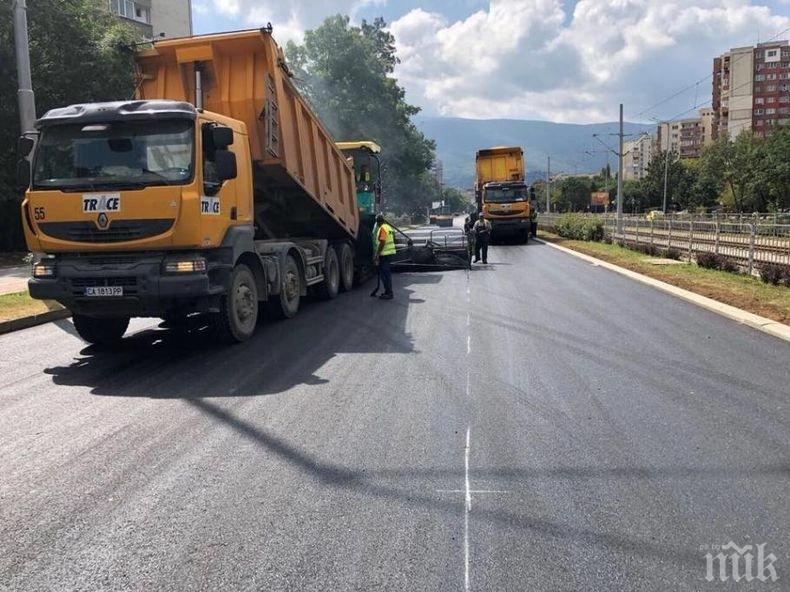 ВАЖНО! Отварят за движение бул. „България“, ето къде продължават ремонтите в София
