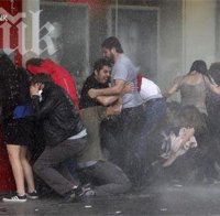 Ердоган не отстъпва, сблъсъците се преместиха от Истанбул в Анкара