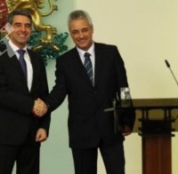 Плевнелиев иска да скрие Райков в Италия 