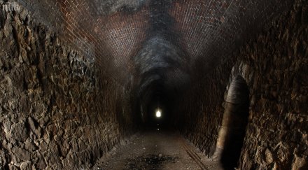 русия разкриха таен подземен град пълен имигранти