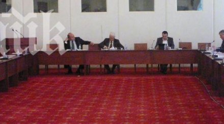 депутатите извадиха срс тата мвр