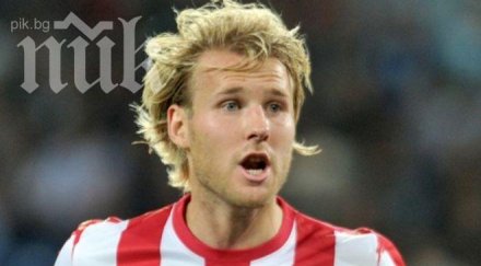 тойвонен конкурира бербатов фулъм