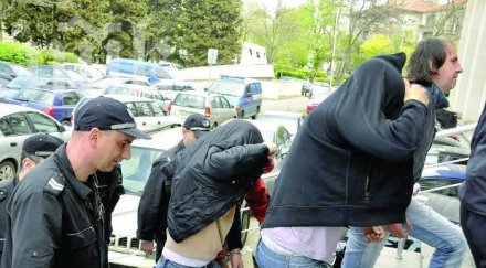 кьоравия изхарчил парите проститутки залози