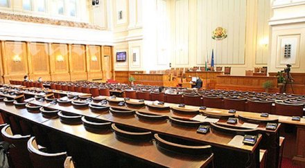 депутатите обсъждат бъдещия ефект всеки законопроект приемат
