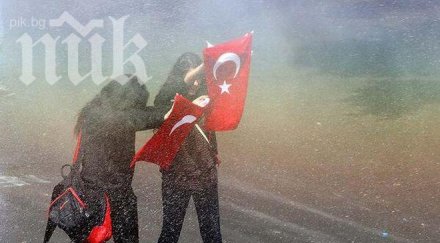 брутални кадри размириците турция