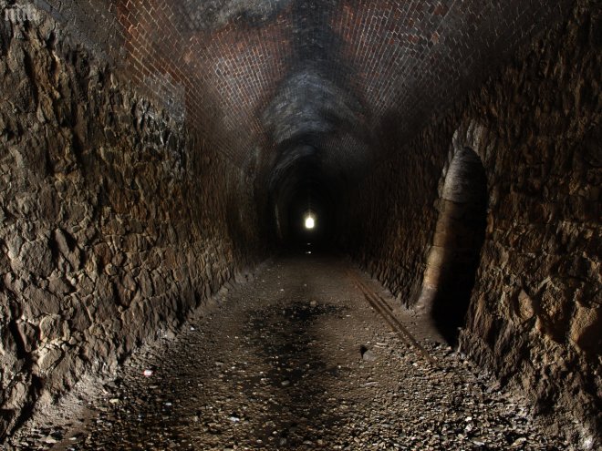 В Русия разкриха таен подземен град, пълен с имигранти