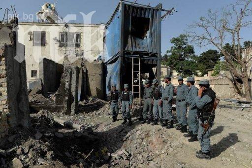Един убит и трима ранени военнослужещи в Афганистан 
