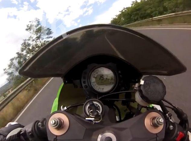 ПИК ТВ: Моторист вдигна 299 км/ч (Видео)