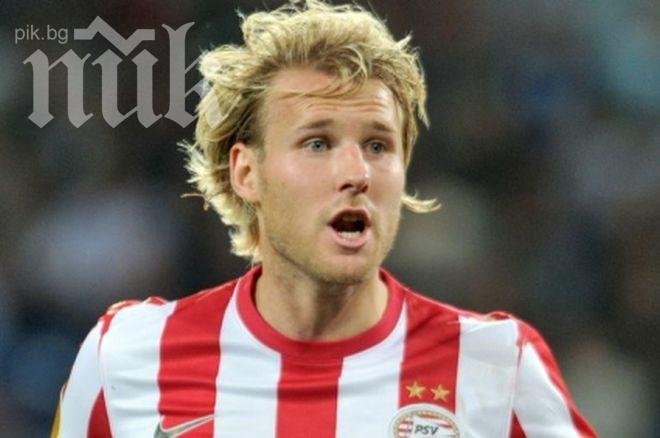 Тойвонен ще се конкурира с Бербатов във Фулъм