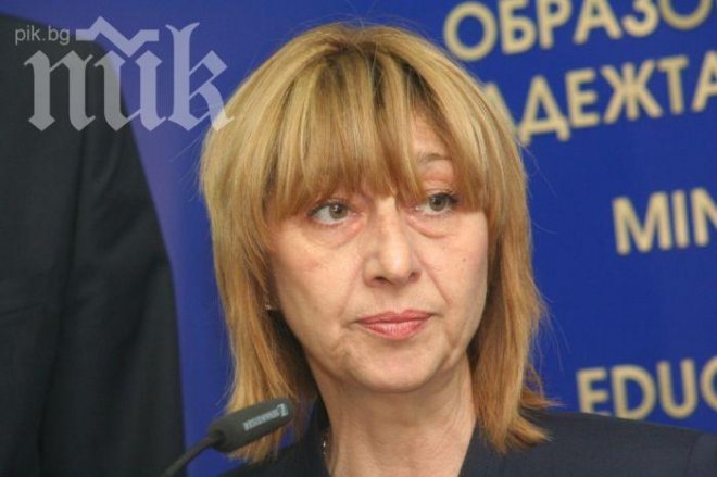 Връщат училищните лекари