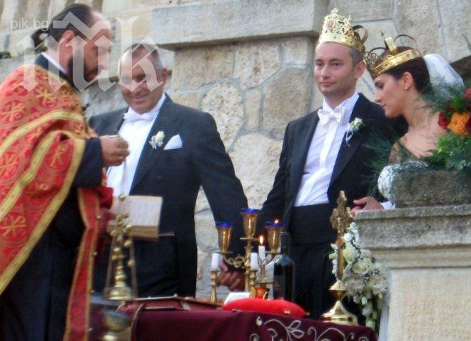 Три военни машини навъртели по 26 бона за сватбата на Николай Младенов