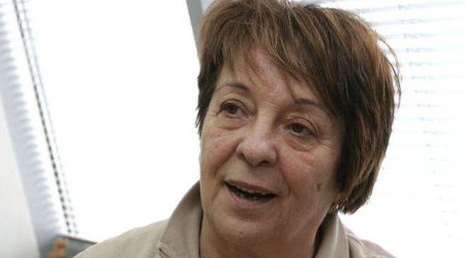 Мая Вапцарова: Вапцаров - терорист? Той и муха не е убил