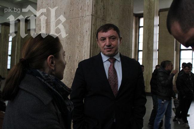 Днес гледат делото Октопод