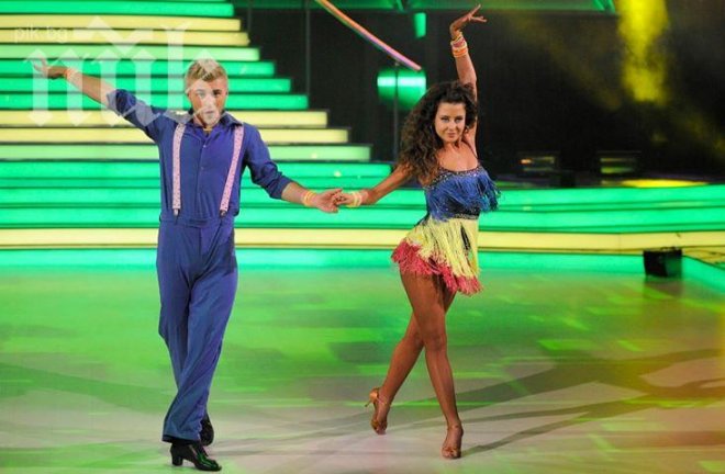 Ангел спечели купата на Dancing stars