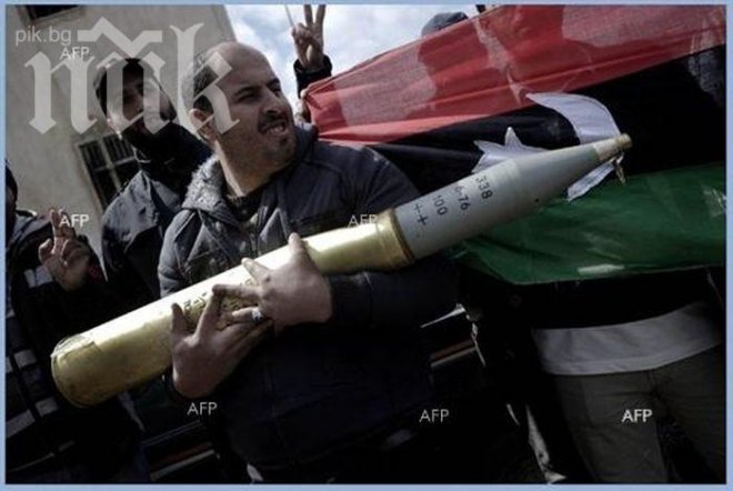 Най-малко 25 загинаха при сблъсъци в Бенгази