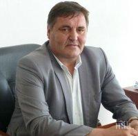 Кметът на Криводол откаран спешно с линейка в болница 