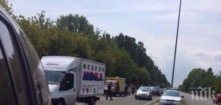 кино полицията преследва джигит луда гонка бургас спрял пешеходна пътека