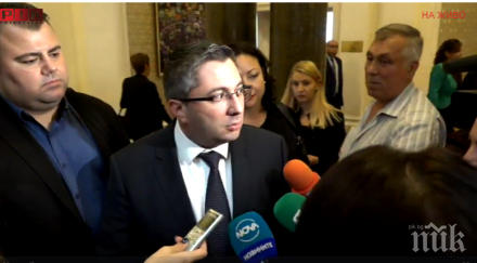 първо пик нанков ухилен уши продължавам работя