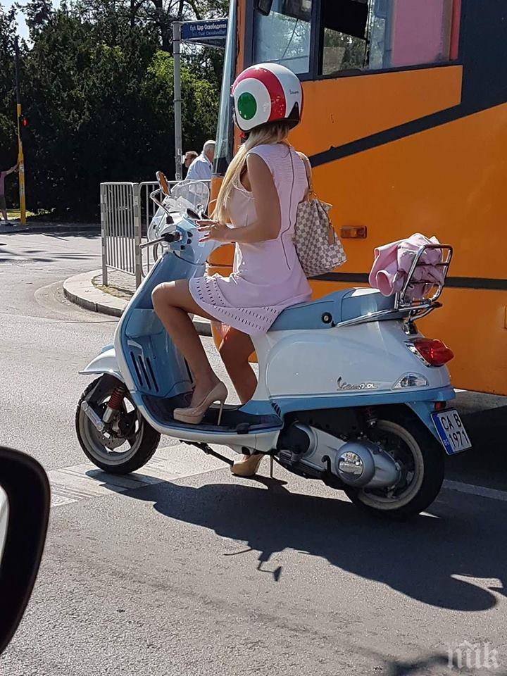 ХИТ! Тази СНИМКА взриви мрежата! Точно в 12 по обед на Орлов мост