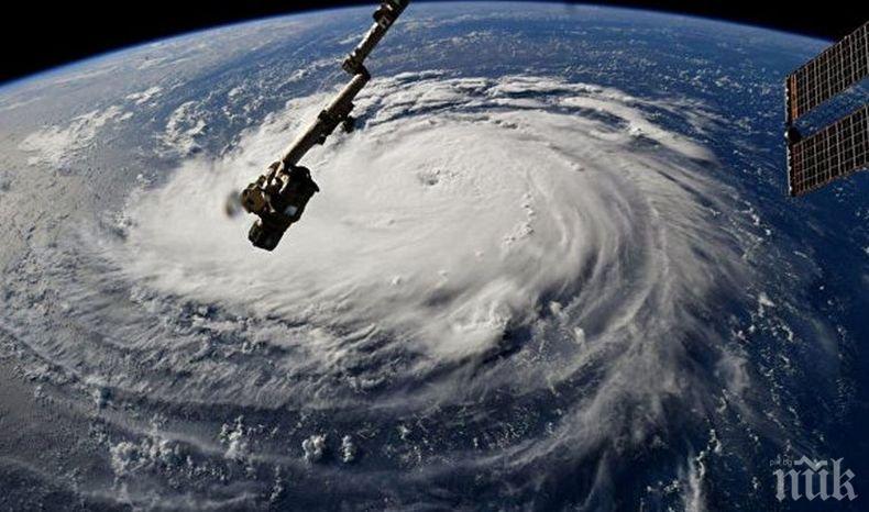 Ураганът „Флорънс“ наближава бреговете на Северна и Южна Каролина