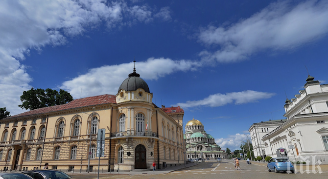 СУМАТОХА! От НИМХ ще предложат план за работата на института