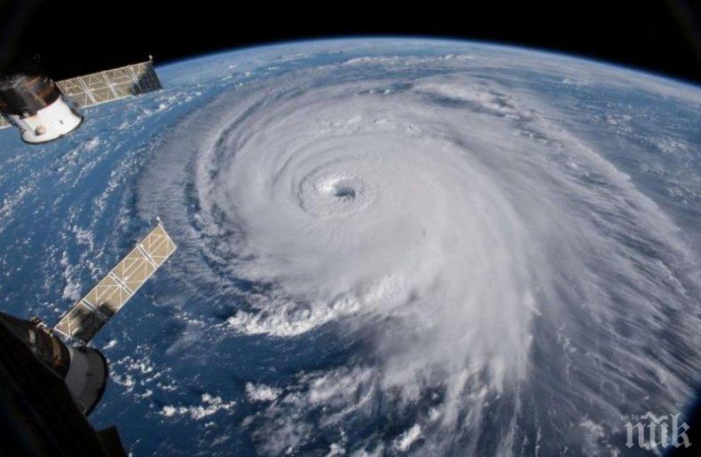 Ураганът „Флорънс“ достигна бреговете на Каролина с вятър, дъжд и наводнения
