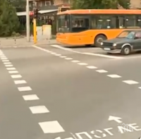 Родители протестират заради опасен светофар до столично училище