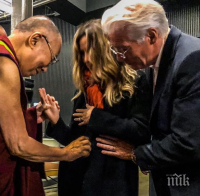 Далай Лама благослови бебето на Ричард Гиър 