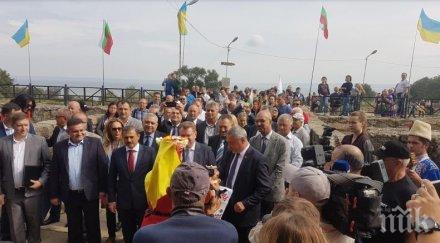 вицепремиерът валери симеонов официален гост осмия събор българите украйна снимки