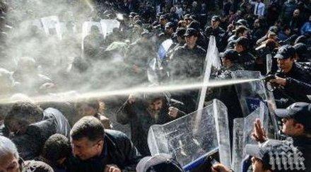 сблъсък митинги гърция годишнината убийството рапър