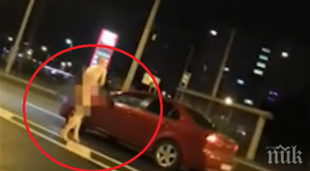 шаш гол мъж разходи посред нощ централен булевард видео