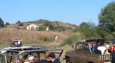 тежка катастрофа туристическа уаз блъсна голф прати трима болница