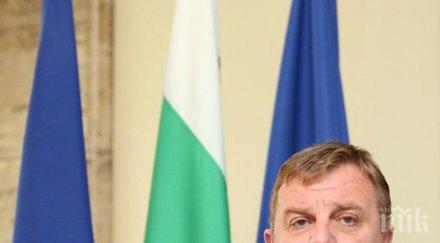 вицепремиерът красимир каракачанов последните години бюджетът здравеопазване увеличен четири армията орязан четири