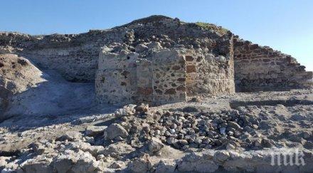 находка откриха крепостна стена кула разкопките крепостта русокастро