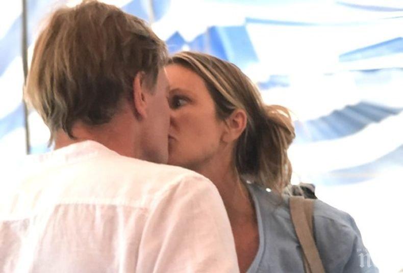 Торнадото Ел Макферсън - на 54 разведе баща на 4 деца