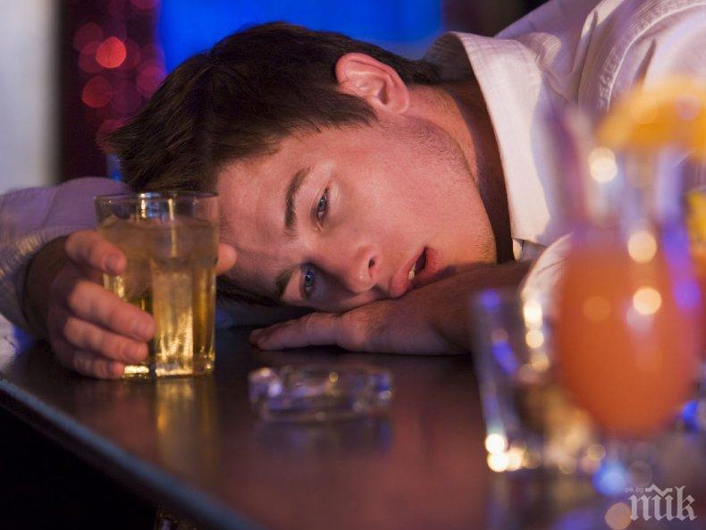 Защо някои хора се зачервяват, когато пият алкохол