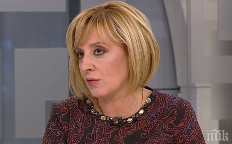 Мая Манолова и самотна майка писаха писма до всички 240 депутати