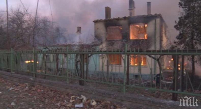 МЪКА В ХИТРИНО! Четири семейства посрещат трета зима във фургони